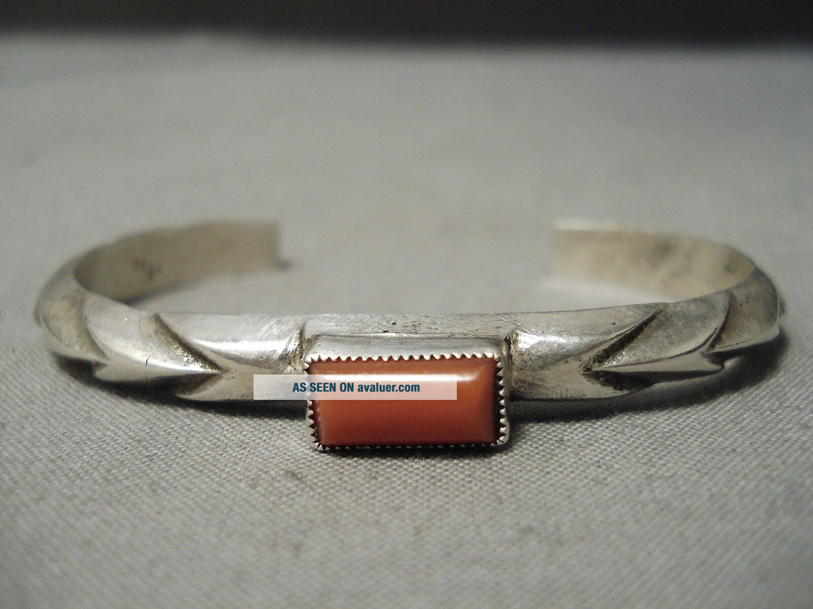UNIQUE SILVER WORK VINTAGE NAVAJO CORAL STERLING SILVER NATIVE AMERICAN ...