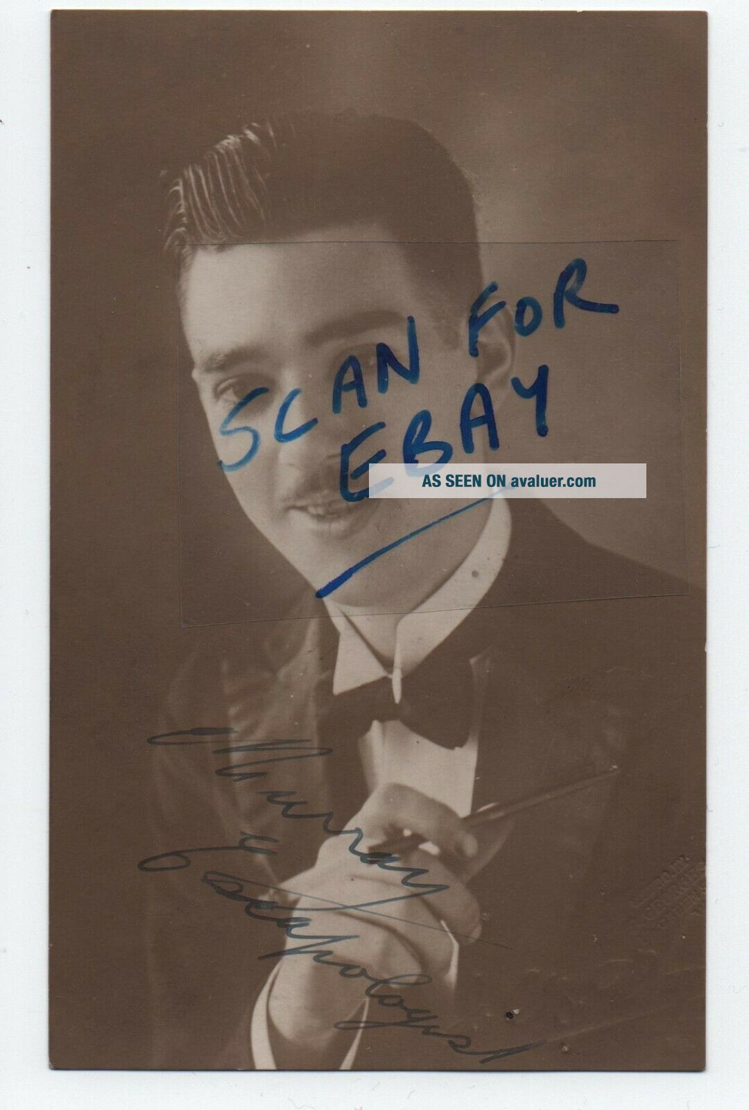EARLY POSTCARD - SIZE PHOTO OF MURRAY MAGICIAN AND ESCAPOLOGIST SIGNED