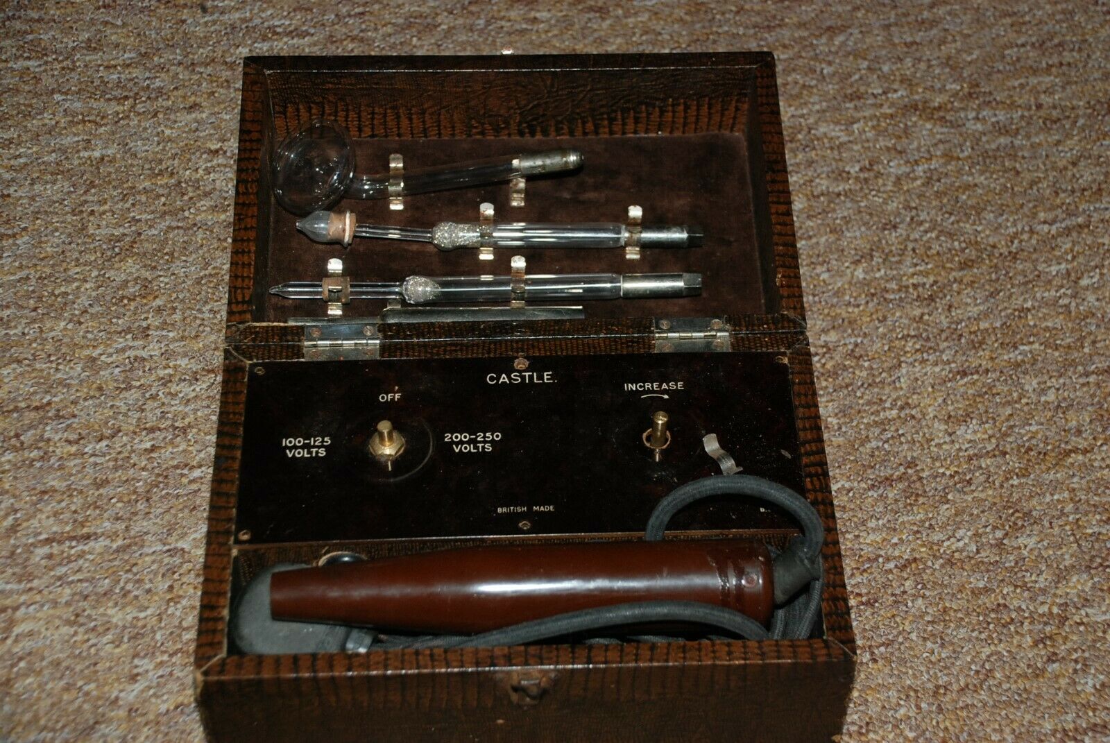 Vintage violet ray machine & wands electric medical shock machine